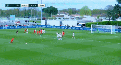 开云体育官网-半场：法国女足U16 0-1中国女足U16，周瑾彤任意球破门